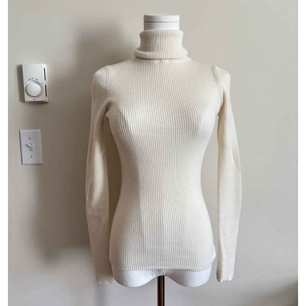 Uniqlo XS Rib Knit Turtleneck Sweater Cream Off White Minimalist Chic Capsule